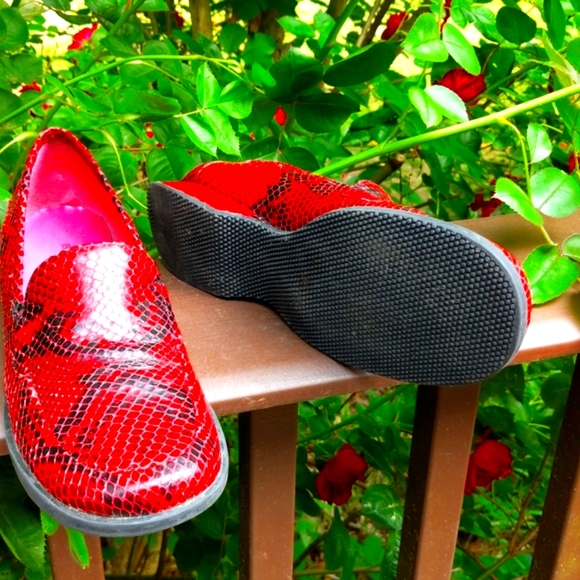 Snake Skin Inspired Leather Loafers - Picture 1 of 8